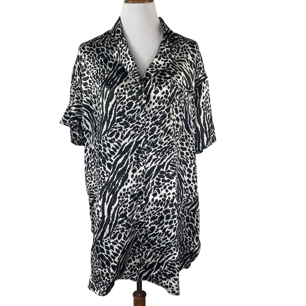 Victoria's Secret Zebra Animal Print Sleep Shirt Button Up Short Sleeve Womens M